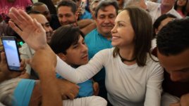En su arribo a Venezuela, María Corina Machado fue ovacionada por sus seguidores./Foto: Cortesía