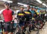El grupo de ciclistas Los duros del MTB visitó las instalaciones de La Opinión.