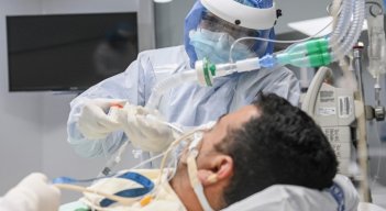 No todos los pacientes que son intubados fallecen.