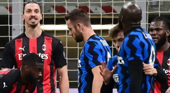 Zlatan Ibrahimovic enfrenta Romelu Lukaku/Foto:AFP