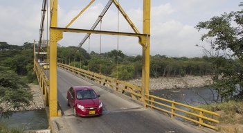 En la construcción del puente Mariano Ospina Pérez, paralelo al actual, se invertirán $19.000 millones más $4.000 millones de la interventoría. / Foto Luis Alfredo Estévez 