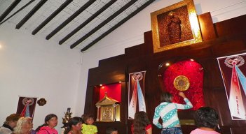 En el santuario del agua de la virgen se venera con inmenso fervor religioso la imagen de la virgen morena. / Fotos archivo