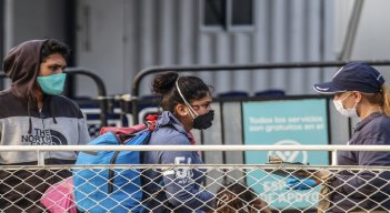 Casi dos millones de refugiados y migrantes venezolanos buscan protección en Colombia. Foto ARCHIVO La Opinión