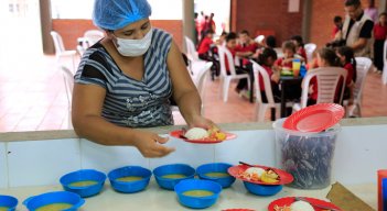 Los kits alimenticios del PAE para febrero se entregarán bajo la modalidad de Ración para preprarar en casa./ Foto: Archivo
