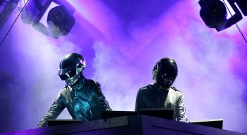 El dúo francés Daft Punk anuncia su separación.