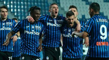 Atalanta goleó 4-2 al Napoli.