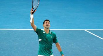 El serbio Novak Djokovic superó en extremis los cuartos de final del Abierto de Australia 2021. 