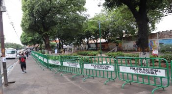 Parque Antonia Santos. Los vendedores informales que trabajaban en la zona serán caracterizados. Foto: Luis Alfredo Estévez/ La Opinión 