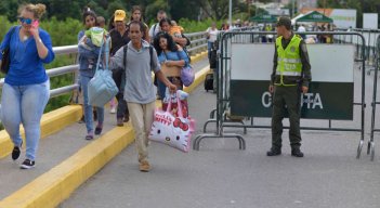 Cierra de fronteras.