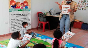 Las actividades se cumplen en el Espacio de Aprendizaje Temporal de este municipio fronterizo.
