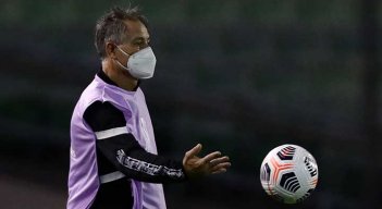 Ariel Holan, actual entrenador del Santos FC