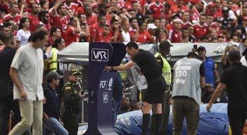 La Ifab le pide más cuidado a los árbitros en las faltas con la mano.