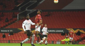 Manchester United y Milán igualaron por la Europa League. AFP