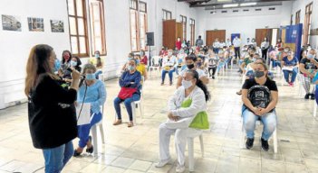 Aspecto de la feria de empleo que tuvo lugar en la Biblioteca Pública Julio Pérez Ferrero, promovida por el Sena y la Secretaría de Equidad de Género. 