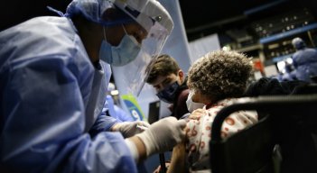 Avanza el plan de vacunación contra el coronavirus en Colombia. / Foto: Colprensa