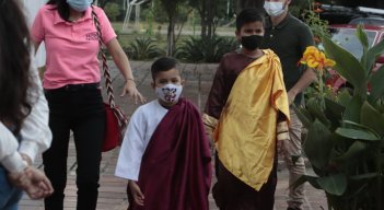 Con niños y adultos vestidos con atuendos referentes a la época que vivió Jesús, hijo de Dios, en su paso por la Tierra, los templos recordaron la entrada triunfante del Hijo de Dios a Jerusalén. / Foto: Alfredo Estévez