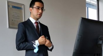 Edwin Solano Araque viajó en el 2014 a Francia a buscar la doble titulación en ingeniería mecatrónica, lleno de sueños que ha visto cumplidos con mucho esfuerzo y sacrificio. / Foto: Cortesía