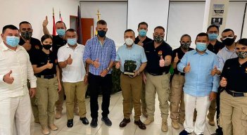 Un grupo de profesionales integran la Fundación Civiles Amigos del Ejército./Foto Cortesía/La Opinión