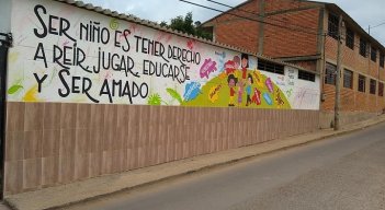 El proyecto se adelanta desde hace más de 4 años. Los cómics que los estudiantes han creado son para resolver sus conflictos escolares y familiares. /Foto: Cortesía/ La Opinión 