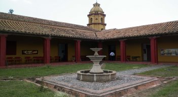 Todo el costado occidental está en grave riesgo y puede generar una tragedia tanto en la parte externa como interna. / Archivo 