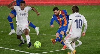 Poco pudo hacer Messi para evitar la derrota. / Foto: AFP