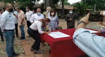 “Hoy estamos escribiendo una nueva historia con los mismos actores, dos pueblos unidos por lazos de sangre”: vicepresidenta./FOTO: La Opinión