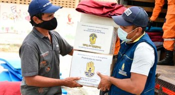 Los pobladores de la vereda El Suspiro recibieron alimentos y útiles de aseo/Foto Cortesía