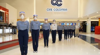 La empresa había anunciado la reapertura de sus salas de cine en el país para el sábado, 1 de mayo. / Foto: Colprensa