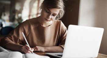 ‘Ideas para el Futuro’ promueve el intercambio y la discusión de ideas que contribuyen al desarrollo sostenible, y visibiliza a los jóvenes talentos de la región.