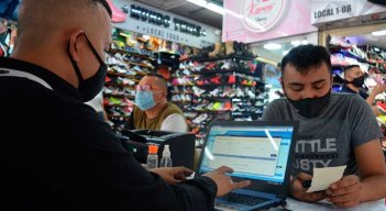 En el centro comercial Oití se llevó a cabo la jornada tributaria./Foto Cortesía