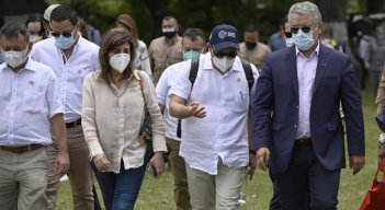 Aspecto de la visita del presidente Iván Duque a Norte de Santander, donde se le ve acompañado del gobernador Silvano Serrano, funcionarios del nivel central y congresistas de la región./ Foto: Cortesía