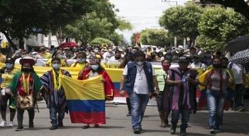La movilización se inició en los alrededores del Hospital Universitario Erasmo Meoz hasta llegar al parque Santander. / Juan Pablo Cohen/ La Opinión 