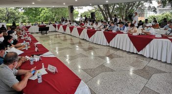 Hoy se reanudan las negociaciones del paro campesino en la mesa que aborda los temas agrarios y minero.