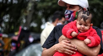 Niños nacidos en Colombia