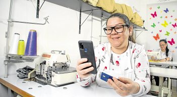 Los migrantes han podido encontrar en el sistema financiero colombiano una manera de reconstruir sus vidas, sus negocios y sus sueños. / Foto Cortesía 