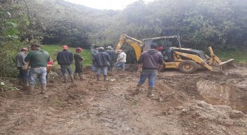  Pie de foto: Los campesinos van a ser veedores para que los arreglos queden de la mejor manera y garanticen la durabilidad de las intervenciones. / Cortesía / La Opinión