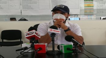 El secretario de Gestión del Riesgo de Desastres, Huber Hernando Plaza Villamizar , socializa el plan de caracterización en los asentamientos de alto riesgo en Cúcuta./Foto: La Opinión