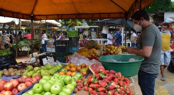 El mercado va a siete sectores distintos cada día de la semana./Foto Laura Serrao