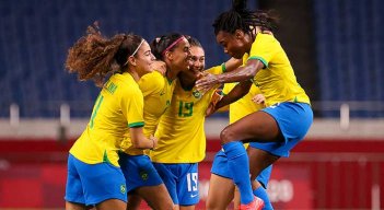 El seleccionada femenino de Brasil se metió en los cuartos de final del fútbol olímpico.