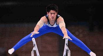El japonés Daiki Hashimoto, de 19 años es la gran sorpresa de la gimnasia en Tokio 2020