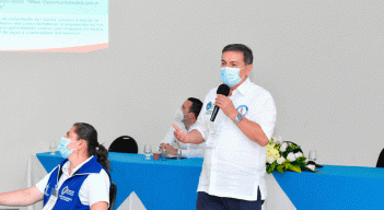 Francisco Bermont, secretario de Agua Potable  de Norte de Santander, entregó un informe de los avances del Plan Departamental de Agua./Foto: Cortesía