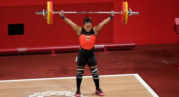 Mercedes Pérez, pesista colombiana. 