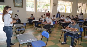 Bajo estrictas medidas de bioseguridad ya funcionan 731 sedes educativas en presencialidad. / Cortesía/ La Opinión 