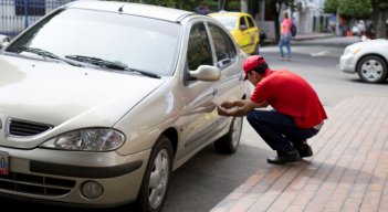 La principal modalidad de hurto es el halado, que es dejar descuidado el automotor en el espacio público en lugar de llevarlo a un parqueadero./La Opinión