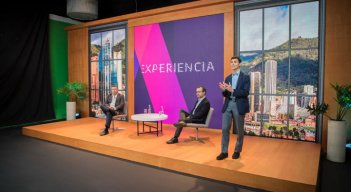 Según el reporte 'ExperiencIA: datos e inteligencia artificial en el sector público', publicado por CAF -banco de desarrollo de América Latina-, un uso responsable de la IA en el sector público puede ayudar a que la región dé un salto cualitativo en la provisión de servicios públicos, en la eficiencia de sus procesos burocráticos y en la rendición de cuentas a sus ciudadanos. / Foto: Cortesía