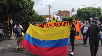 La Asociación Sindical de Institutores Nortesantandereanos (Asinort) fue una de las organizacipnes que invitó a los 10.000 profesores de instituciones públicas del departamento a participar en las movilizaciones. / Foto: Paola Ríos