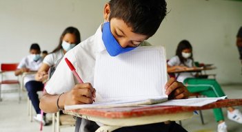 Faltan 51.373 niños y jóvenes por volver a las aulas de clase.  / Foto: Cortesía / La Opinión 