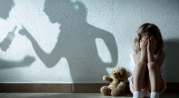 Violencia intrafamiliar. / Cortesía/ La Opinión 
