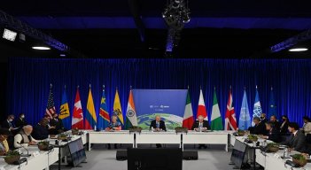 Los líderes mundiales reunidos en la cumbre climática COP26 en Glasgow. /AFP