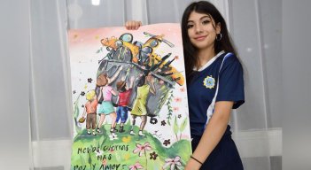 Juliana Benavides fue la ganadora de la categoría de pintura libre en este concurso de paz de la ARN. / Foto: Cortesía